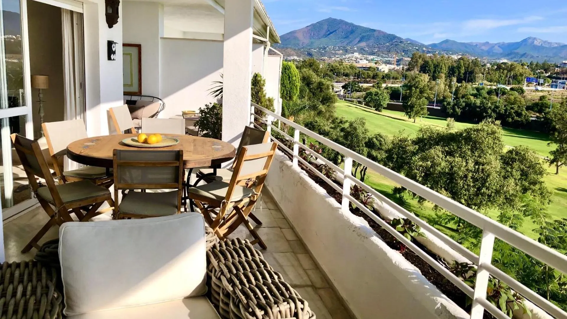 Duplex Vistas Al Golf Guadalmina Marbella Apartment