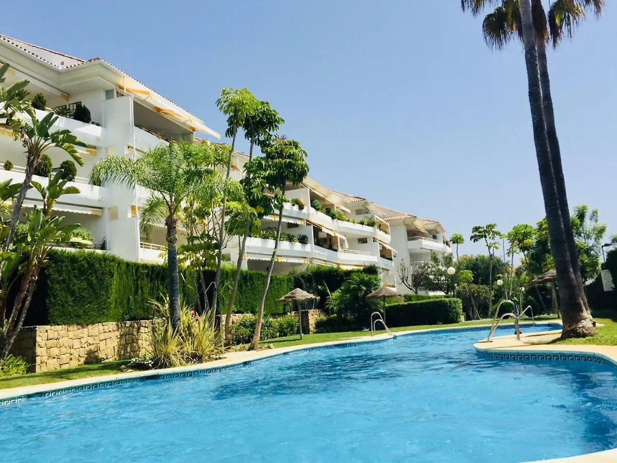 Duplex Vistas Al Golf Guadalmina Marbella Apartment